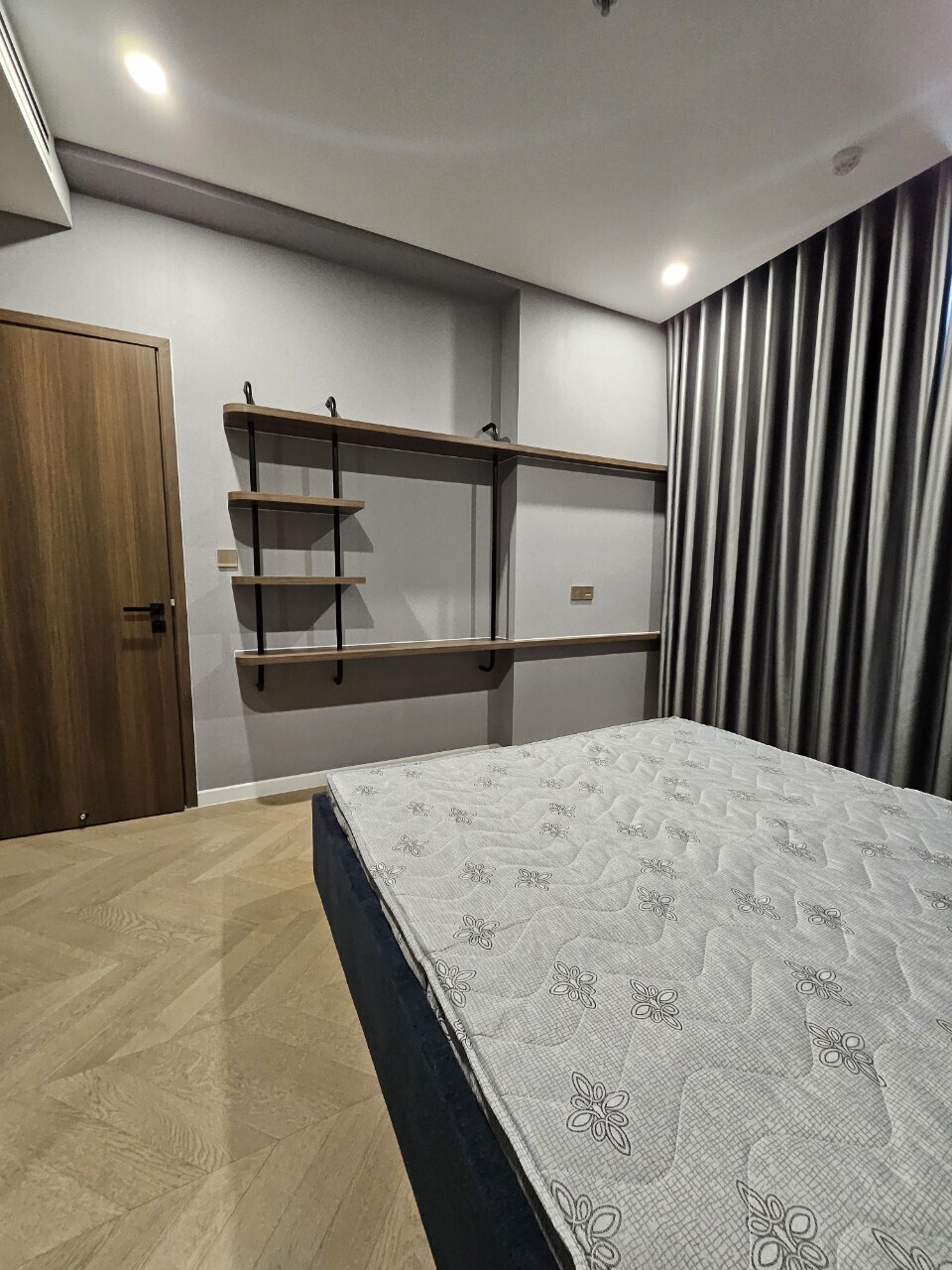 2 phòng ngủ full nội thất cao cấp giá 33 triệu 70m2 Lumiere Riverside