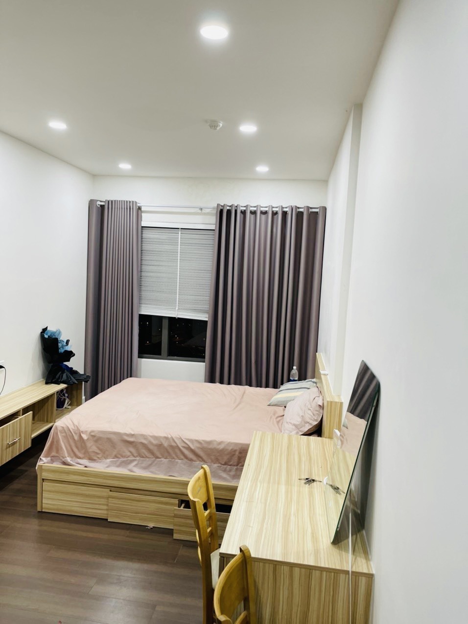 Cho thuê căn hộ The Sun Avenue 2PN full nội thất, view đẹp, giá 15,5 tốt triệu/tháng