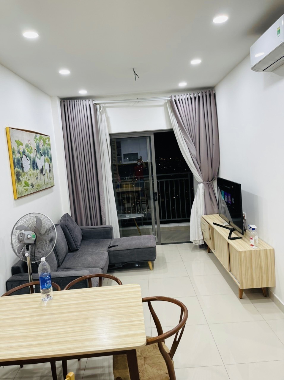 Cho thuê căn hộ The Sun Avenue 2PN full nội thất, view đẹp, giá 15,5 tốt triệu/tháng