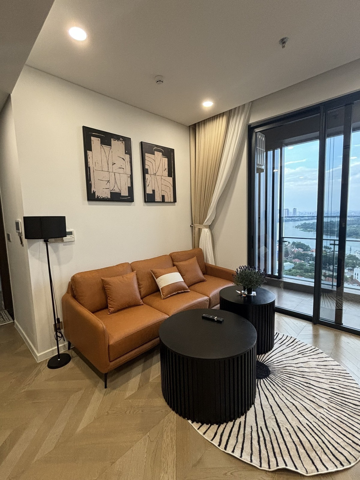 Cho thuê căn hộ 3PN Lumiere Riverside full nội thất - giá 2500usd