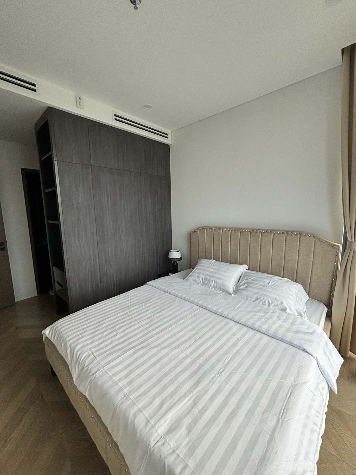 Cho thuê căn hộ 3PN Lumiere Riverside full nội thất - giá 2500usd