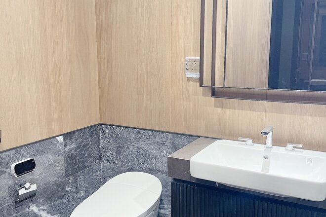 Bán 1Pn Lumiere Riverside nhà cơ bản giá 7,2 tỷ diện tích 72m2