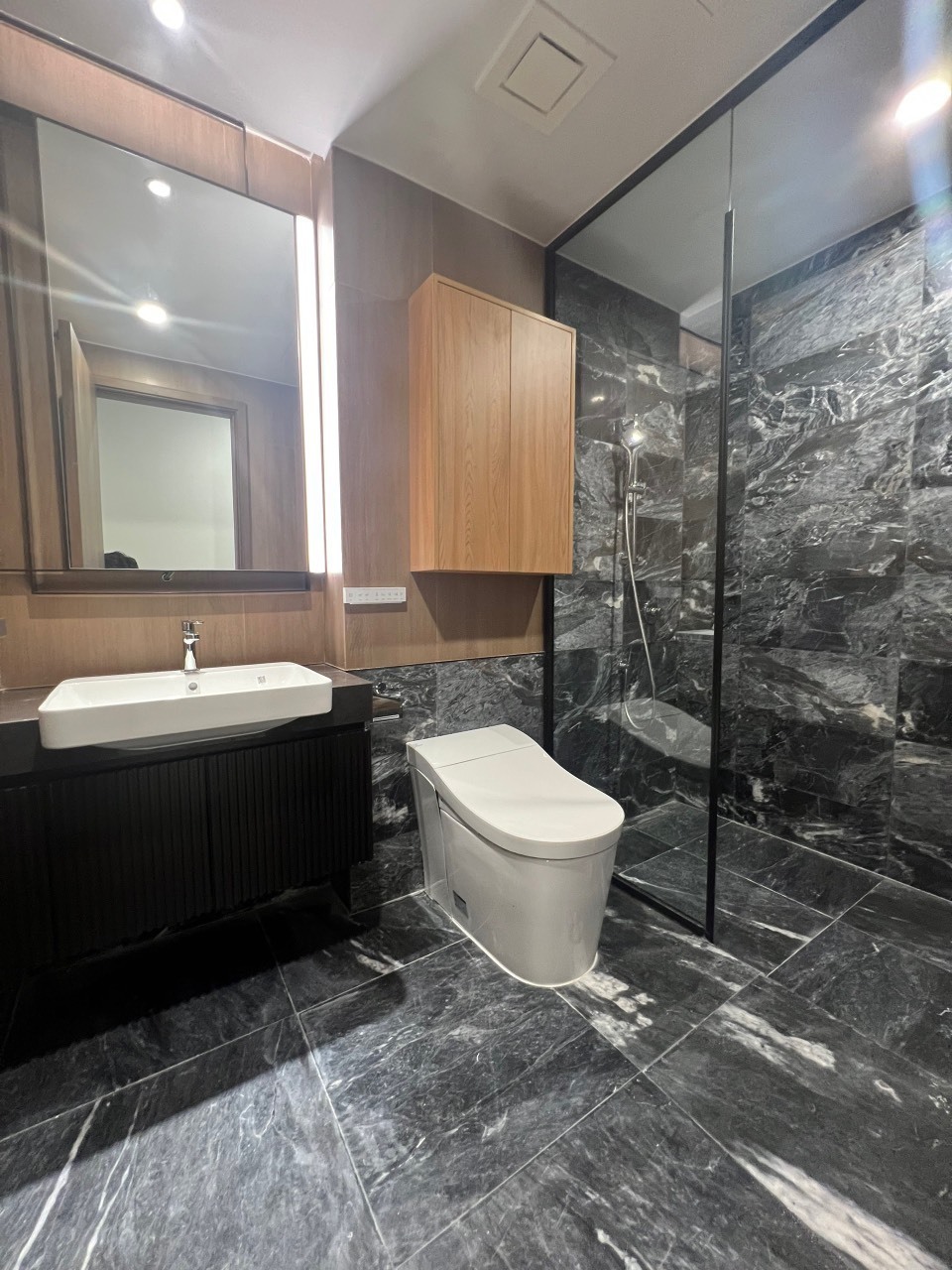 Cho thuê căn hộ 2pn Lumiere Riverside 32 triệu full nội thất 74m2