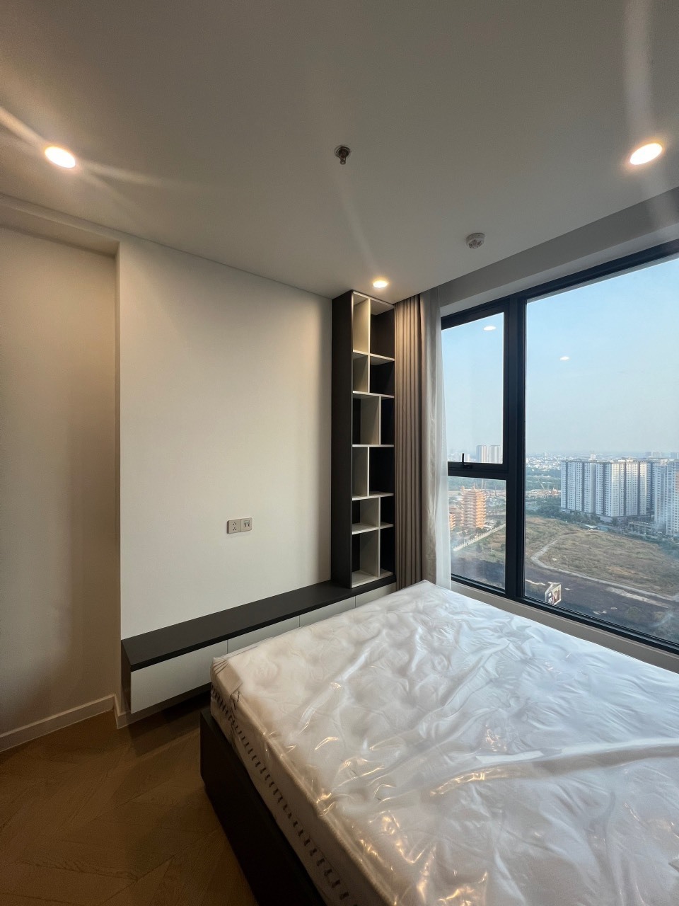 Cho thuê căn hộ 2pn Lumiere Riverside 32 triệu full nội thất 74m2