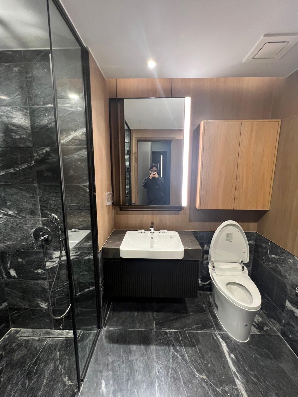 Cho thuê căn hộ 2pn Lumiere Riverside 32 triệu full nội thất 74m2