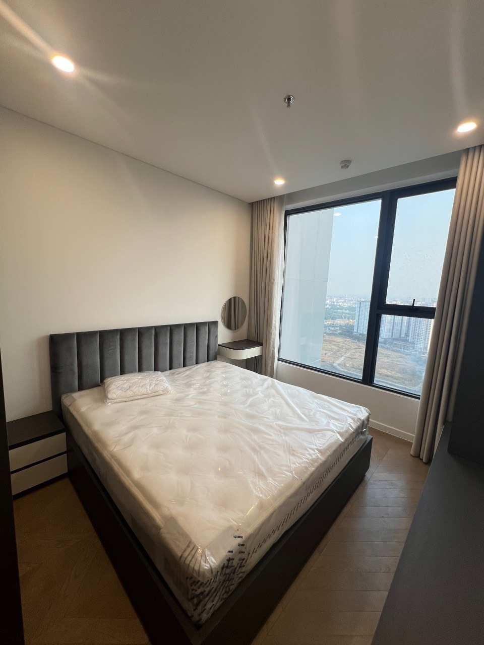 Cho thuê căn hộ 2pn Lumiere Riverside 32 triệu full nội thất 74m2