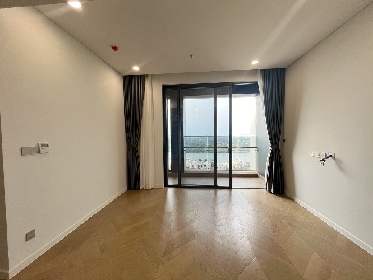 3 phòng ngủ nội thất cơ bản giá 33 triệu 95m2 Lumiere Riverside