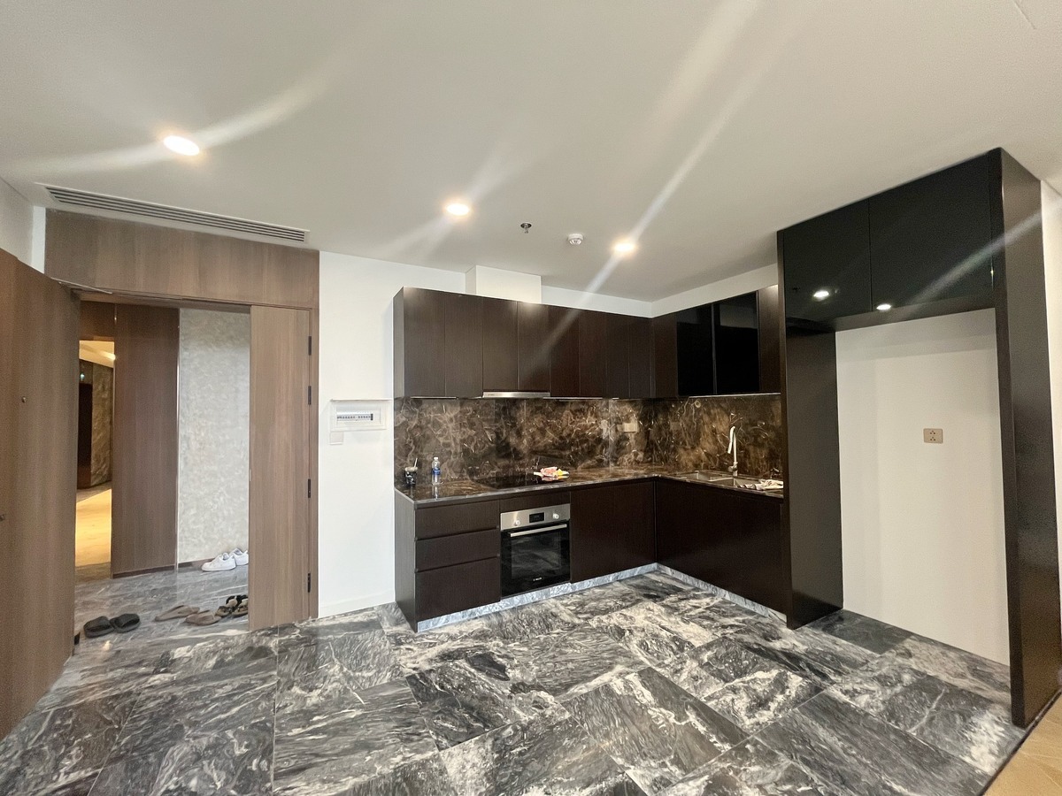 3 phòng ngủ nội thất cơ bản giá 33 triệu 95m2 Lumiere Riverside