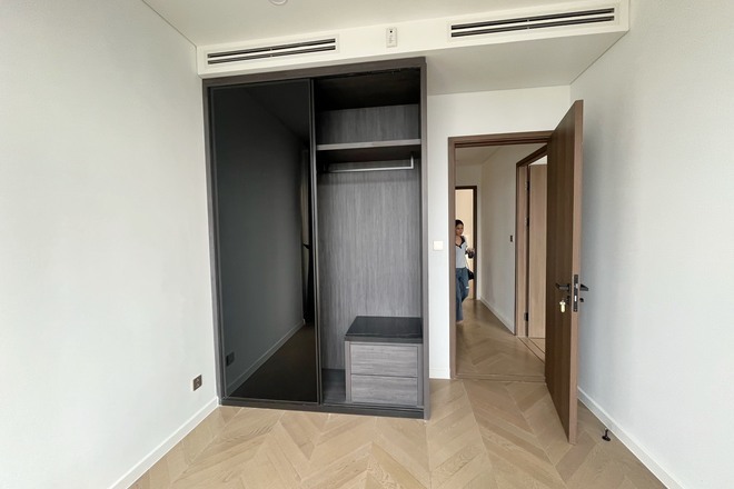 3 phòng ngủ nội thất cơ bản giá 33 triệu 95m2 Lumiere Riverside