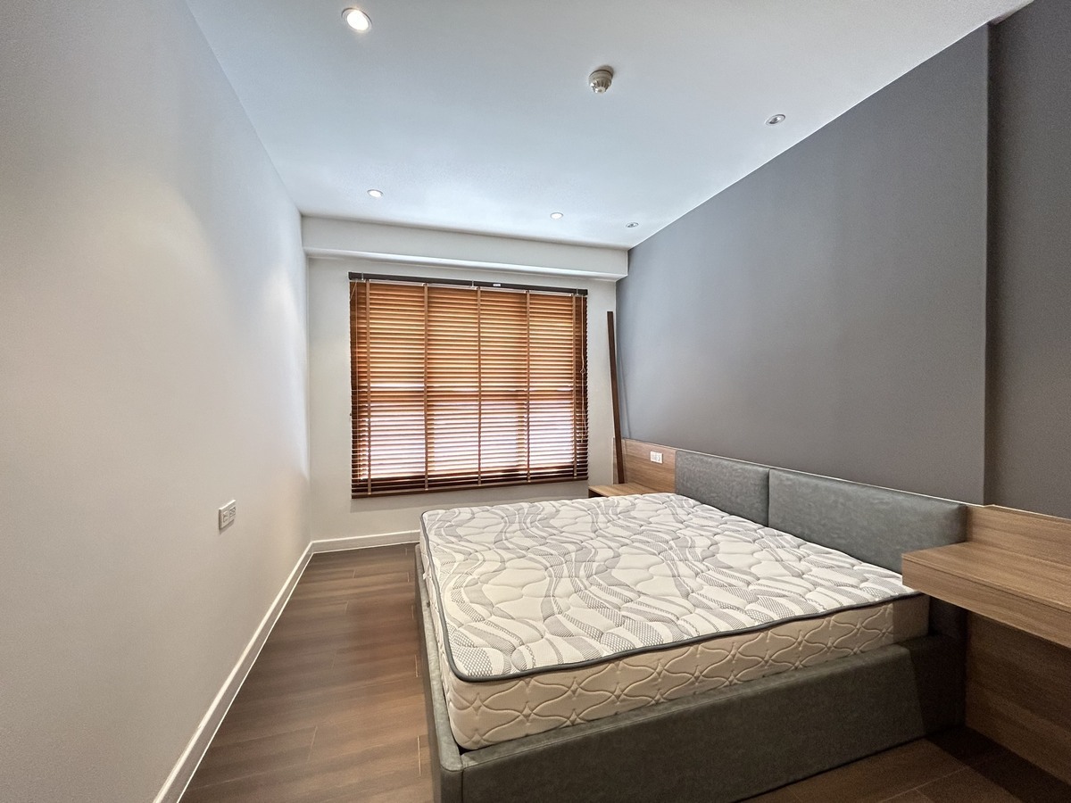 Căn hộ 2PN view sông, nhà mới tone màu rất cuốn khách