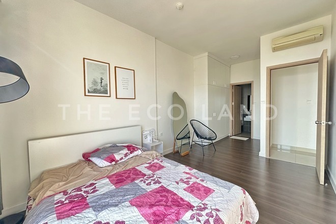 Cho thuê 2PN tone sáng, lầu cao view sông The Sun Avenue Quận 2