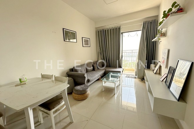 Cho thuê 2PN tone sáng, lầu cao view sông The Sun Avenue Quận 2