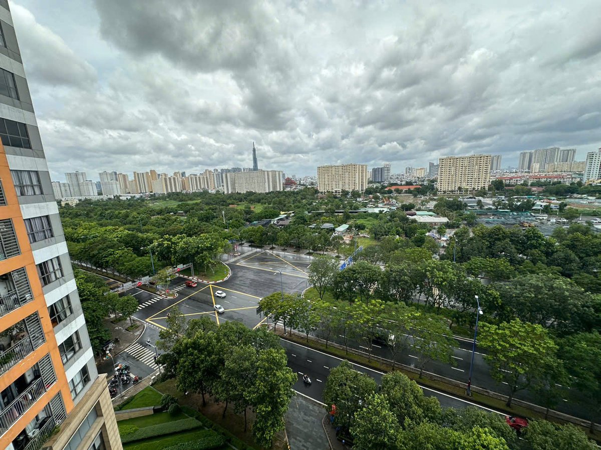 Bán Căn Hộ Nội Thất Cơ Bản Lầu Cao View Đẹp The Sun Avenue