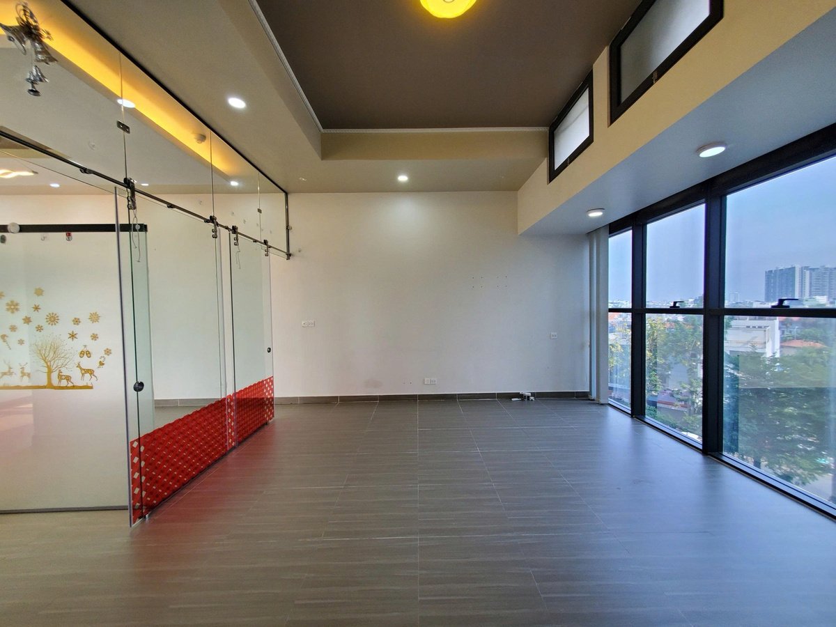 Cho Thuê Văn Phòng Trống Sẵn View Đẹp Xĩu – The Sun Avenue Officetel