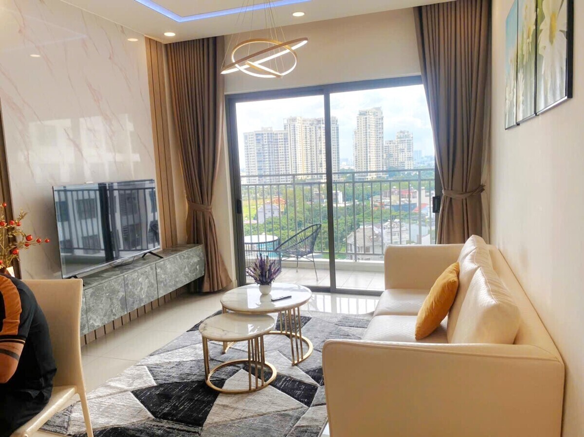 View Sông Mát Mẻ Nội Thất Cao Cấp Giá Thuê Hợp Lý – The Sun Avenue 3PN