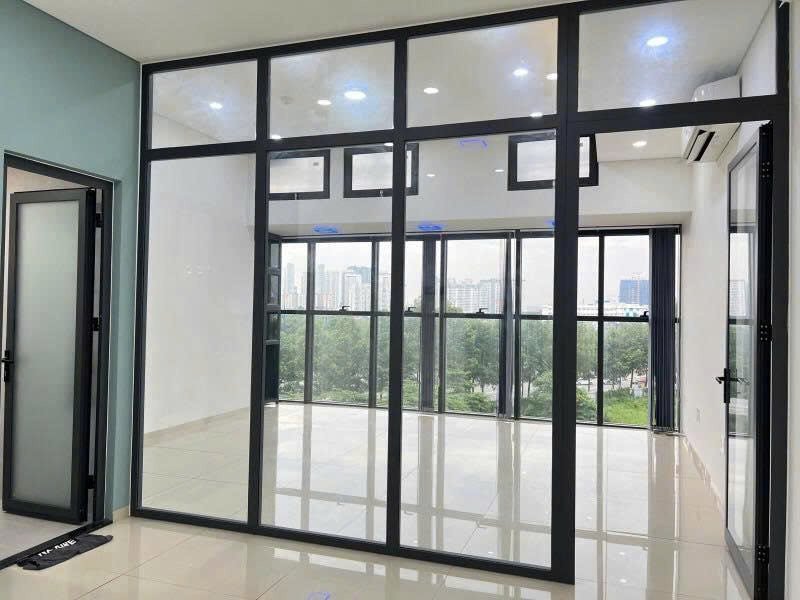 Văn Phòng Nhiều Ánh Sáng Mà Vẫn Riêng Tư Thoải Mái – The Sun Avenue Officetel