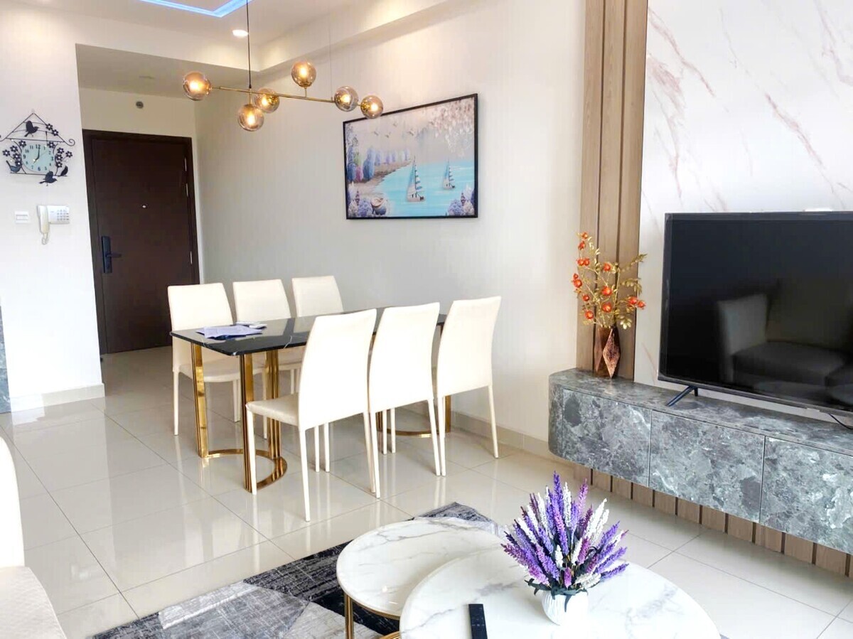 View Sông Mát Mẻ Nội Thất Cao Cấp Giá Thuê Hợp Lý – The Sun Avenue 3PN
