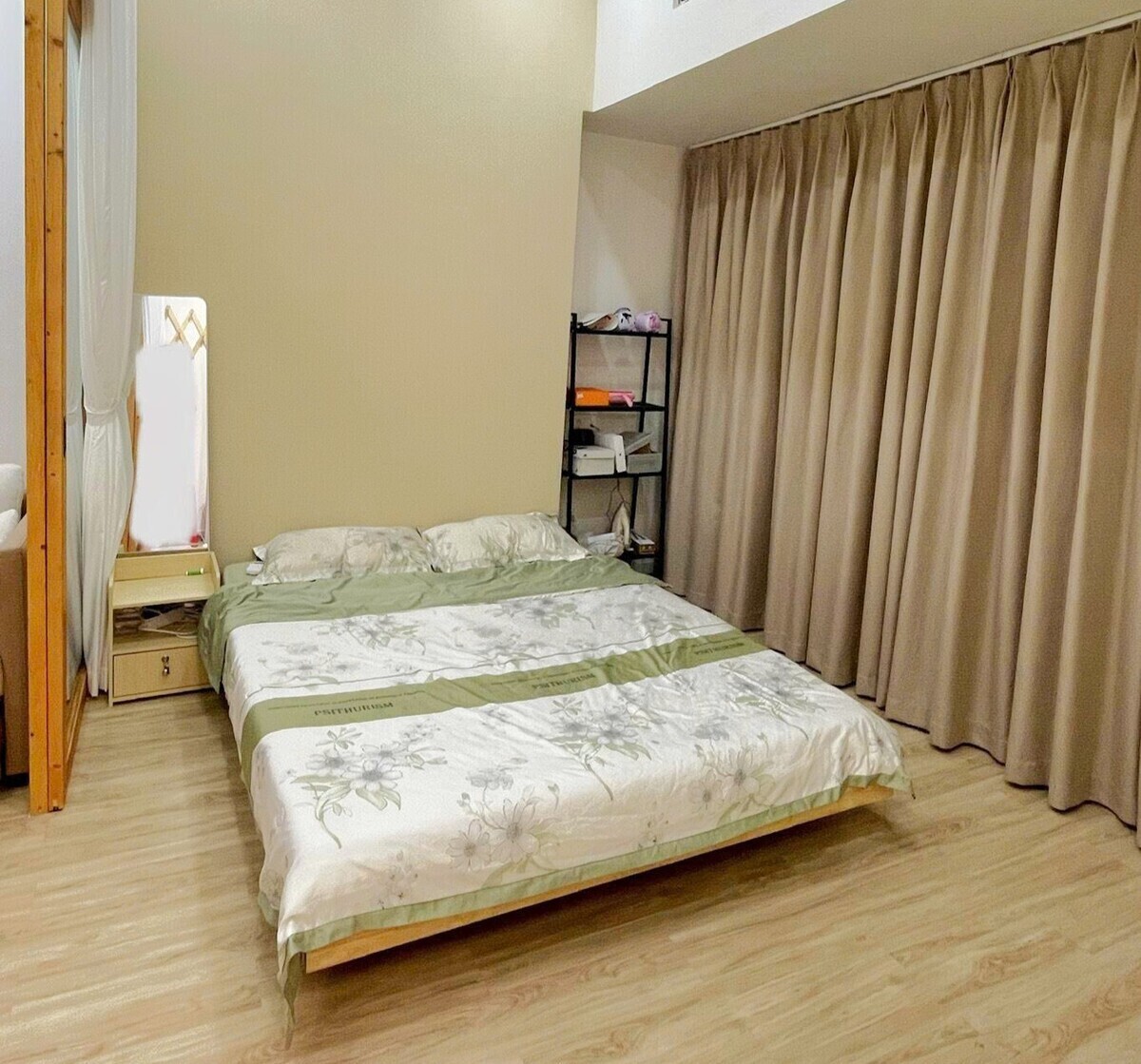 Studio Rộng Rãi Thoáng Mát Và Cực Kỳ Thuận Tiện – The Sun Avenue Studio