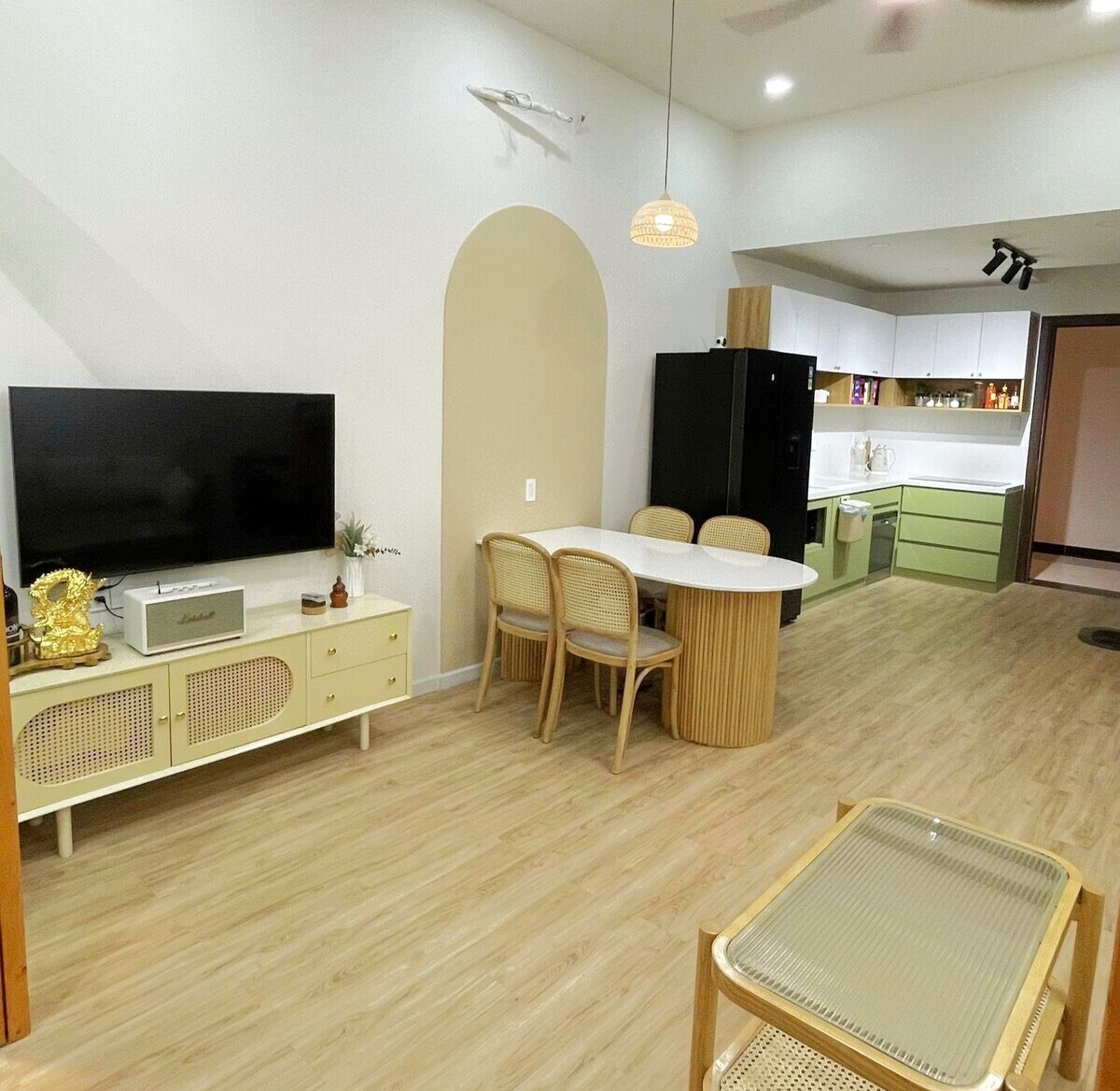 Studio Rộng Rãi Thoáng Mát Và Cực Kỳ Thuận Tiện – The Sun Avenue Studio