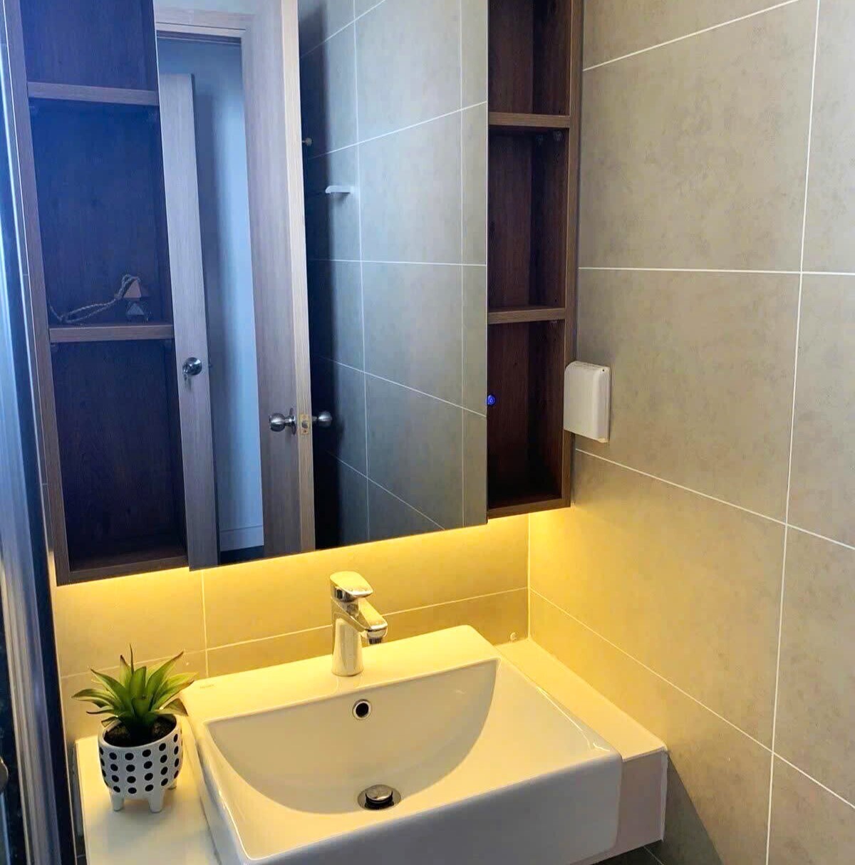 Chuyển Nhượng Căn Hộ 3PN Ban Công Rộng Thoải Mái Trồng Hoa – The Sun Avenue 3PN