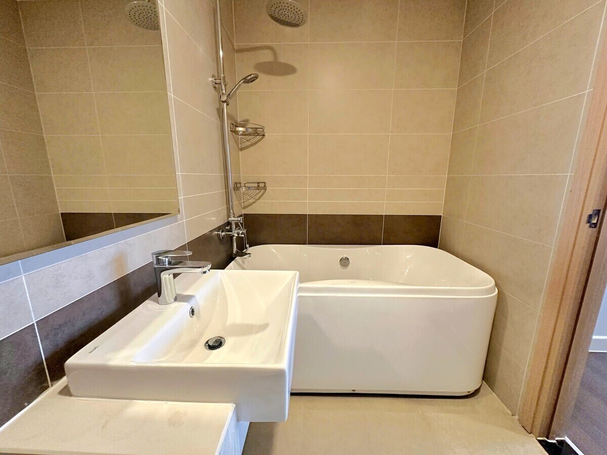 Nhà Tốt Giá Rẻ View Đẹp Gió Mát – The Sun Avenue 2PN