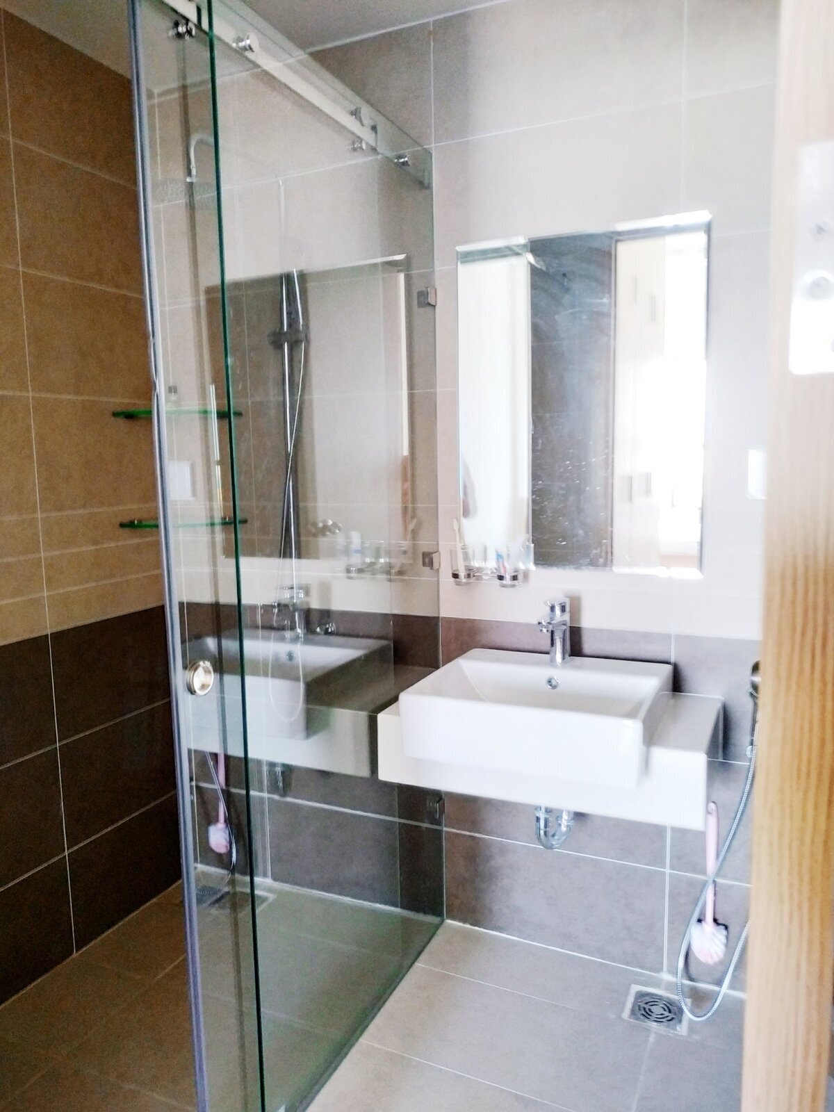 2PN CHO THUÊ GIÁ RẺ 16 TRIỆU/ THÁNG THE SUN AVENUE