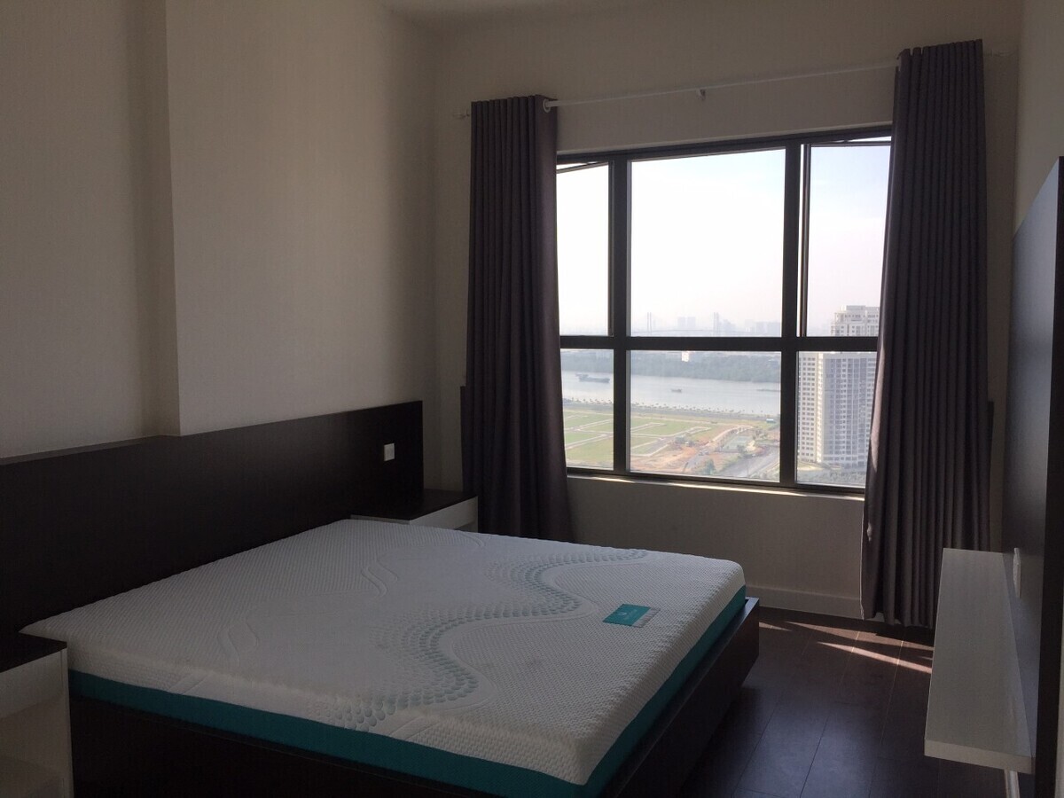 Căn hộ 3PN- Full nội thất- Tầng cao view trực diện sông, tháp 6