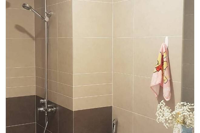 2PN- Tầng hồ bơi, cho thuê 16 triệu không bao phí quản lý, trống sẵn.