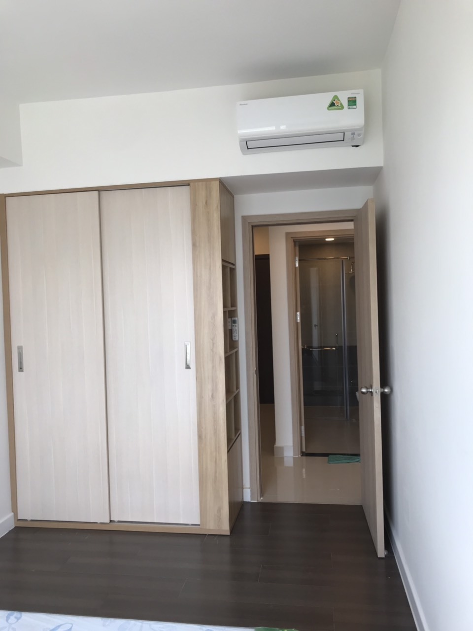 Bán căn 2PN-75 M2 NỘI THẤT CƠ BẢN, VIEW SÔNG 4.35 tỷ.