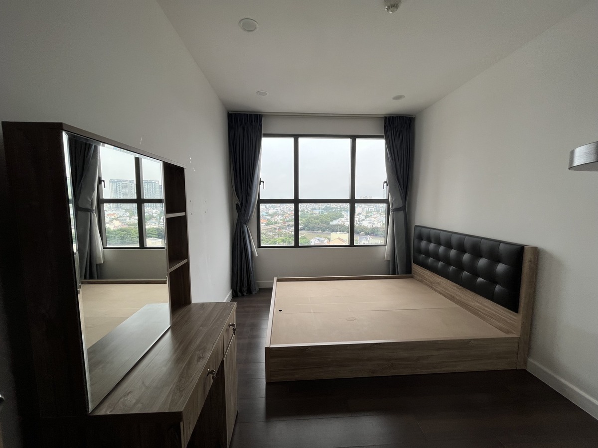 CHỦ NHÀ GỬI BÁN 1PN+1, 55 M2 Full nội thất 3.5 tỷ The sun avenue.