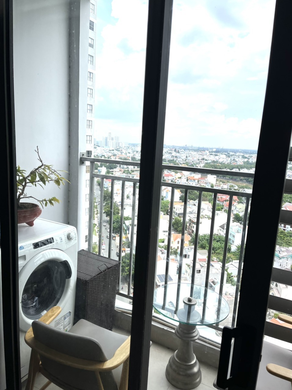 BÁN NHANH 1-1 55 M2, GIÁ 3.4 TỶ ALL IN THE SUN