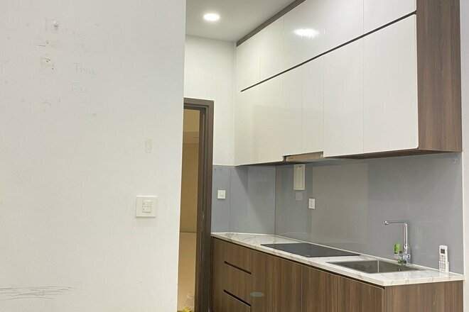 Văn phòng 32 m2, trống sẵn cho thuê 10 triệu/ tháng The sun avenue