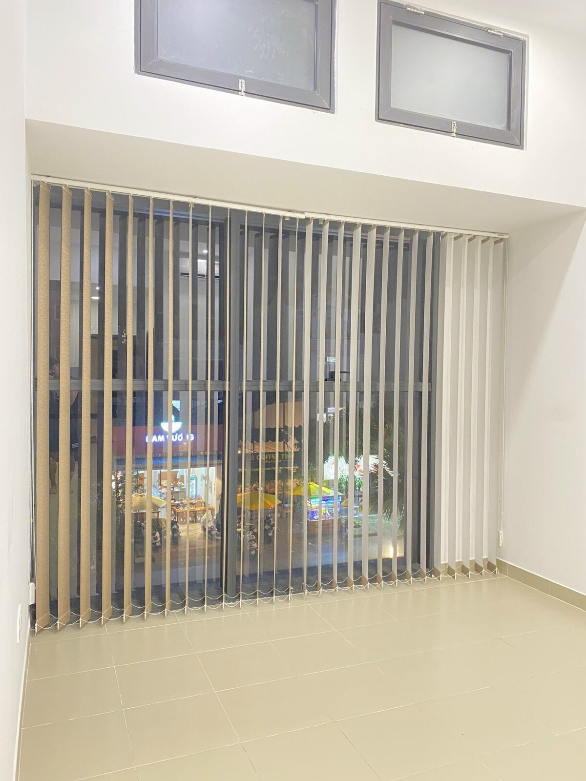 Văn phòng 32 m2, trống sẵn cho thuê 10 triệu/ tháng The sun avenue