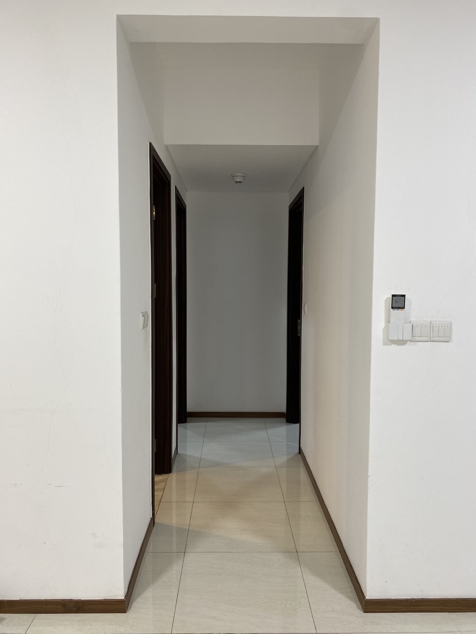 CHO THUÊ 2PN- NỘI THẤT CƠ BẢN GIÁ 15 TRIỆU/ THÁNG