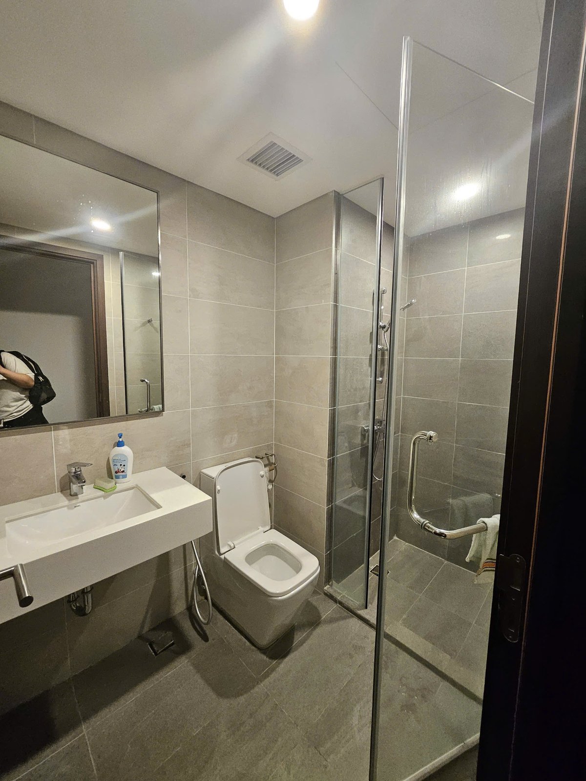 CHO THUÊ 2PN-80 M2 ONE VERANDAH GIÁ 18 TRIỆU