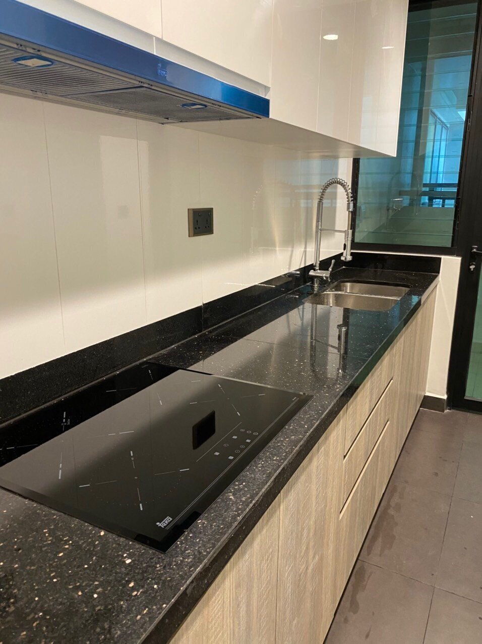 2BR-TRỐNG SẴN FELIZ EN VISTA 21 TRIỆU/ THÁNG