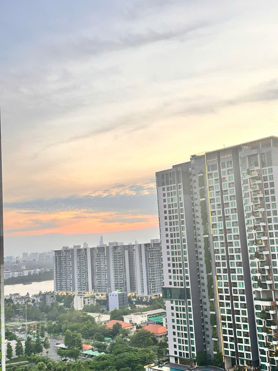 Duplex 4PN- Vista Verde cho thuê 45 triệu/ tháng