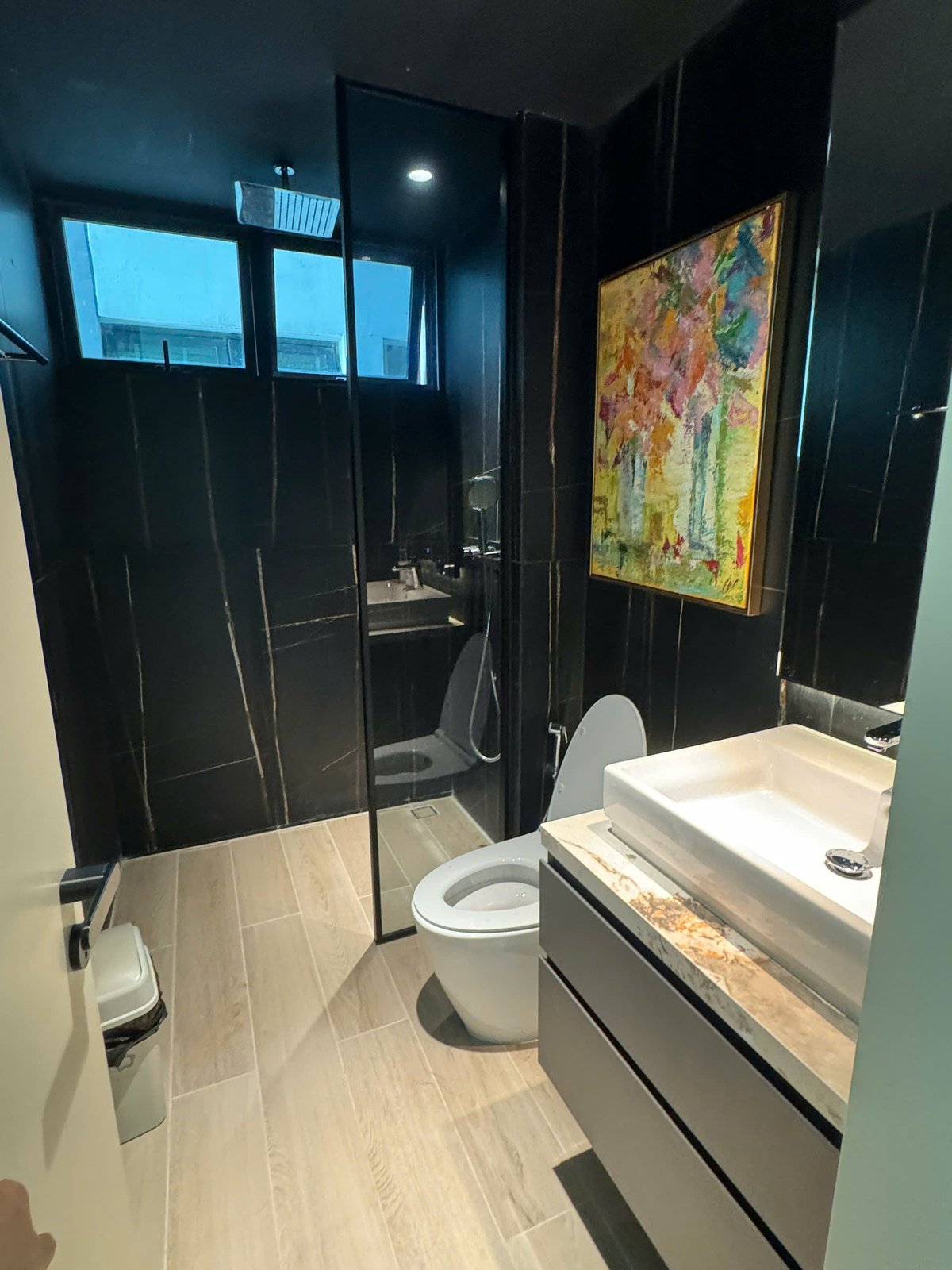 3PN Chỉnh sửa thành 2, cho thuê 2000$ nội thất cao cấp Feliz en vista