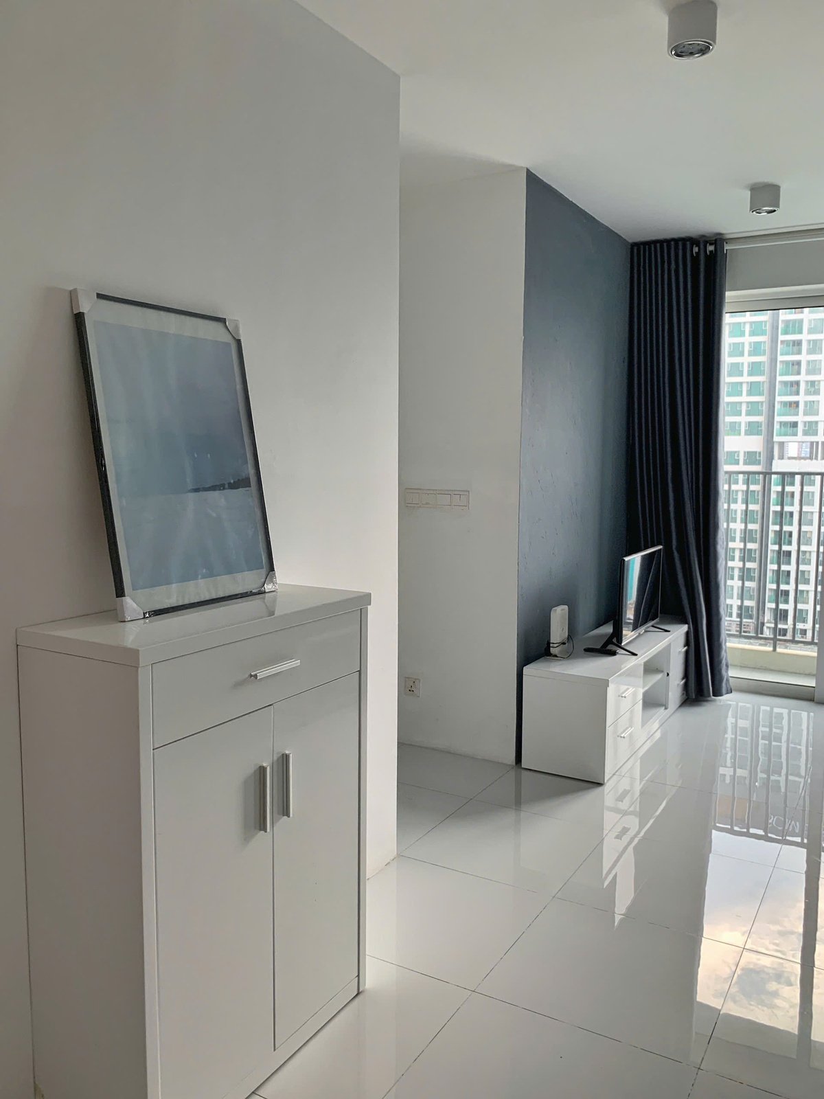 1PN- Vista Verde cho thuê 15 triệu/ tháng bao phí quản lý, full nội thất.