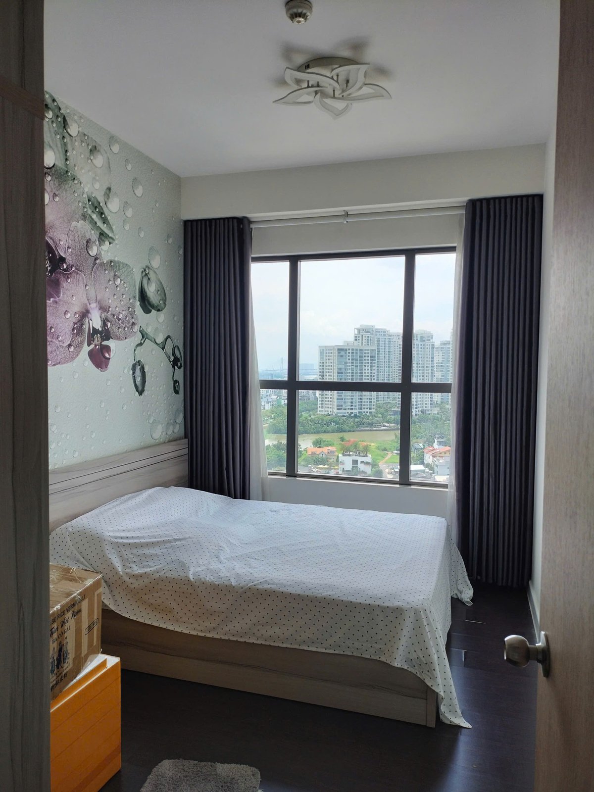 HOT CĂN 3PN-109 M2 GIÁ BÁN 8.9 TỶ THE SUN AVENUE