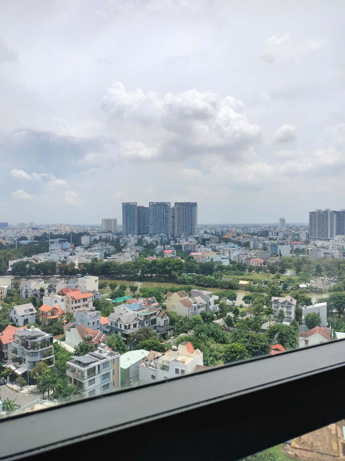 HOT CĂN 3PN-109 M2 GIÁ BÁN 8.9 TỶ THE SUN AVENUE