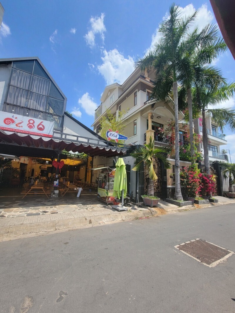 MẶT TIỀN KINH DOANH NỘI KHU DÂN CƯ VĂN MINH CỰC VIP 10x21m2 bán 37 tỷ