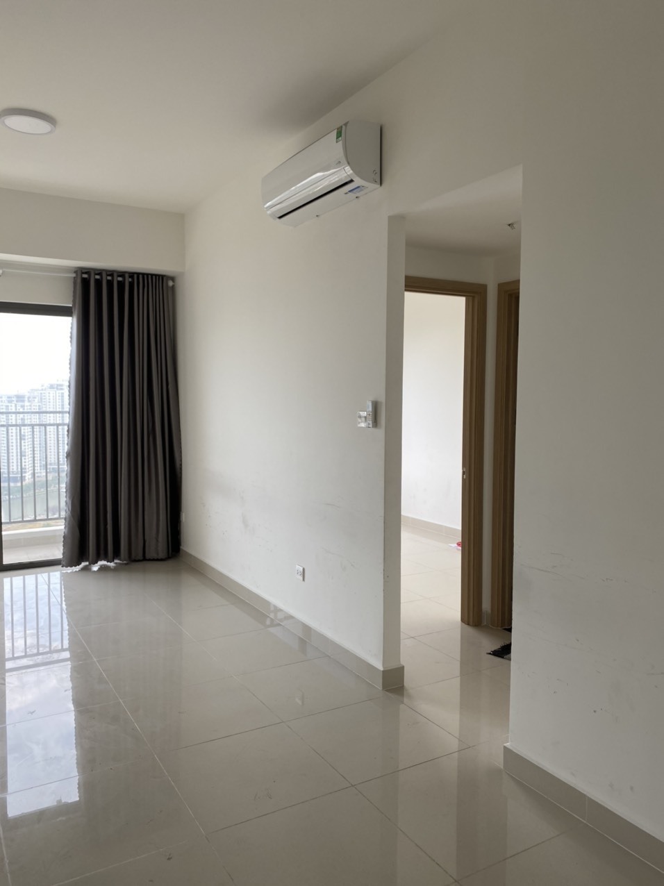 BÁN CĂN 1PN-51 M2 OFFICE THE SUN AVENUE GIÁ 5.3 TỶ