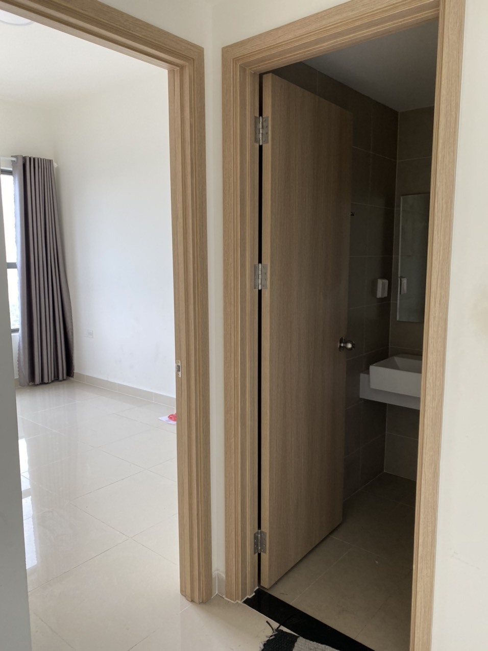 BÁN CĂN 1PN-51 M2 OFFICE THE SUN AVENUE GIÁ 5.3 TỶ