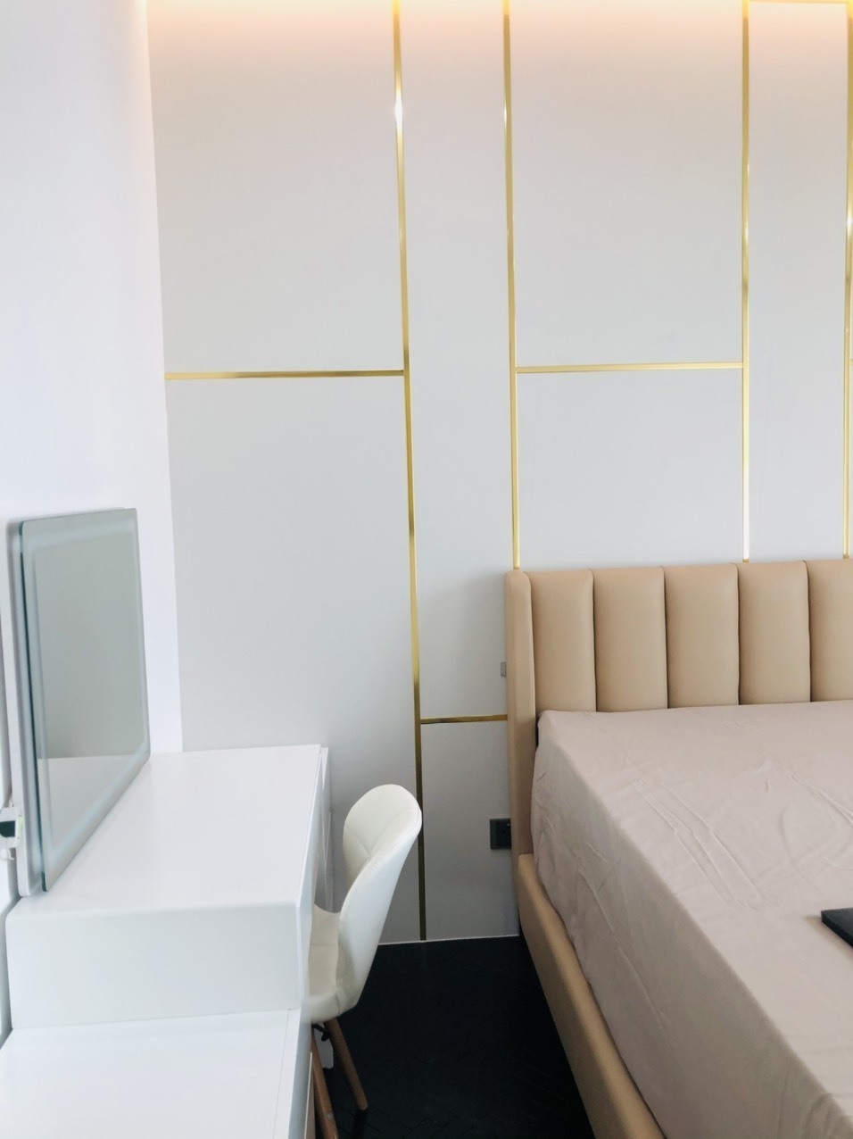 BÁN CĂN 2PN DUP -103 M2 GIÁ 12 TỶ FULL NỘI THẤT