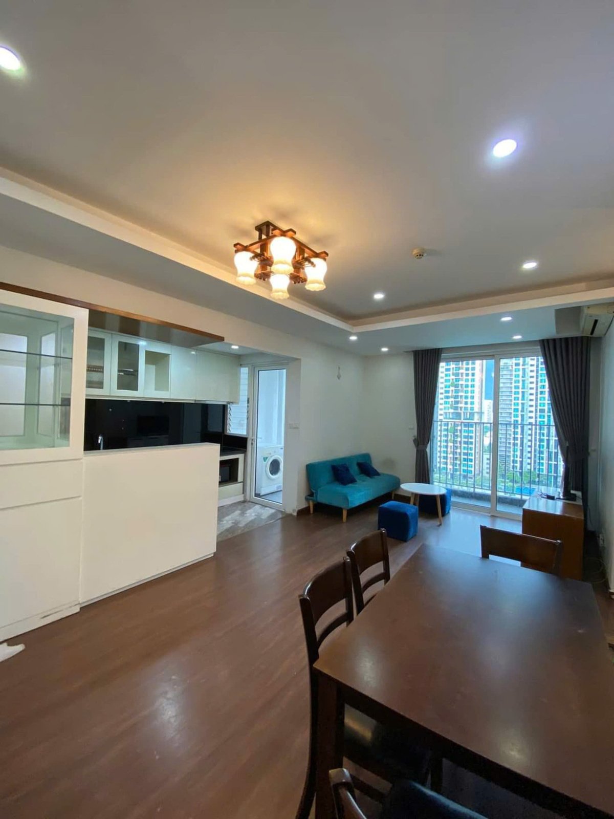 1PN- Vista Verde cho thuê 17 triệu/ tháng bao phí quản lý, full nội thất.