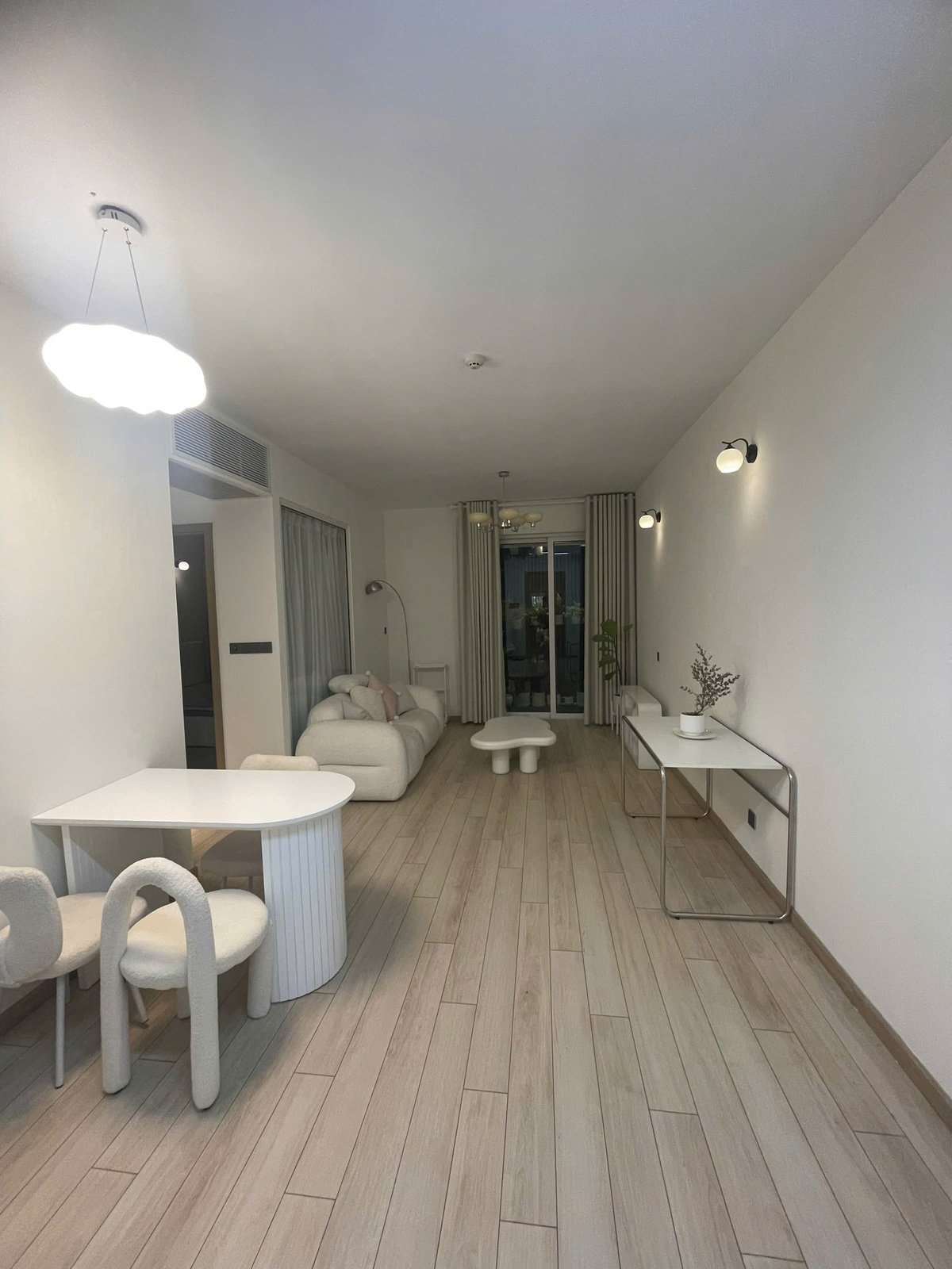 BÁN CĂN HỘ 1PN- 62 M2 FULL NỘI THẤT ĐÃ CÓ SỔ 6.95 TỶ VISTA VERDE