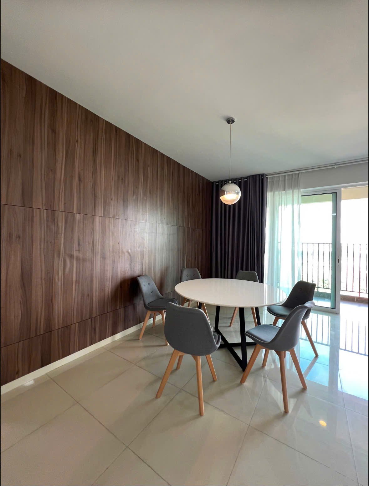 4PN-213 M2 VISTA VERDE BÁN 20 TỶ CHỦ NNN LIÊN HỆ MR THUẬN