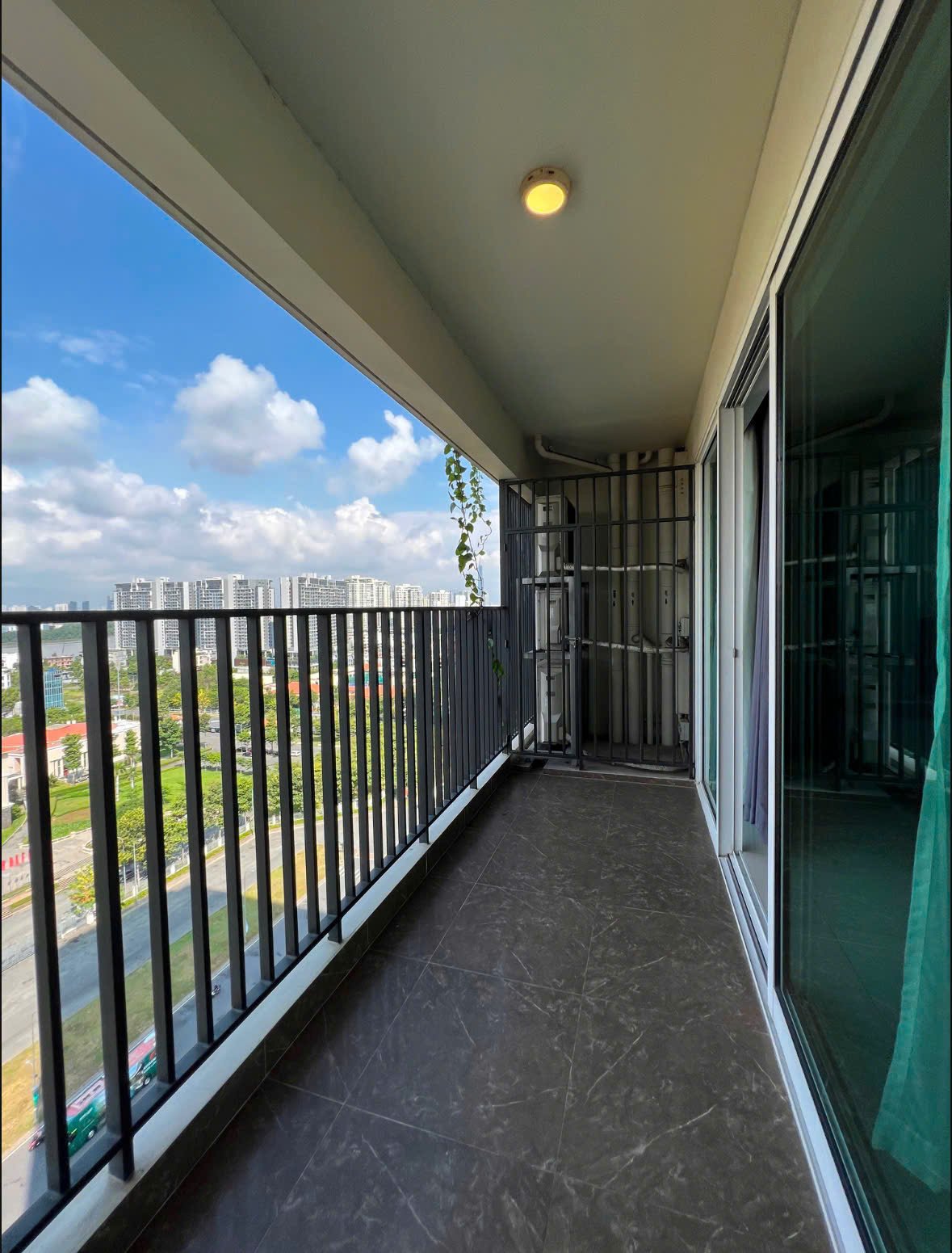 4PN-213 M2 VISTA VERDE BÁN 20 TỶ CHỦ NNN LIÊN HỆ MR THUẬN