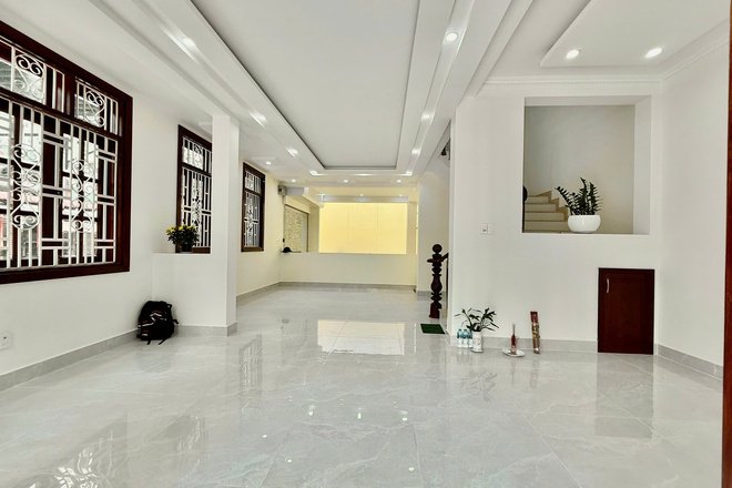 NHÀ PHỐ 2 HAI MẶT TIỀN ĐƯỜNG THÂN VĂN NHIẾP 6,8x16 GIÁ 38 TỶ